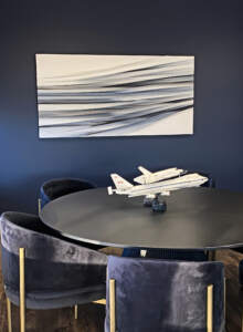Delicate simplicité, original 3-D abstract painting by Canadian artist Melanie Giguere placed in a modern office | Effusion Art Gallery in Invermere, BC.