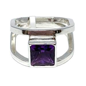 Sterling silver and 2.5 ct amethyst ring by A&R Jewellery | Effusion Art Gallery + Cast Glass Studio, Invermere BC