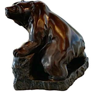 Heads Up!, original cast bronze grizzly bear sculpture by Canadian artist Cathryn Jenkins at Effusion Art Gallery in Invermere, BC.